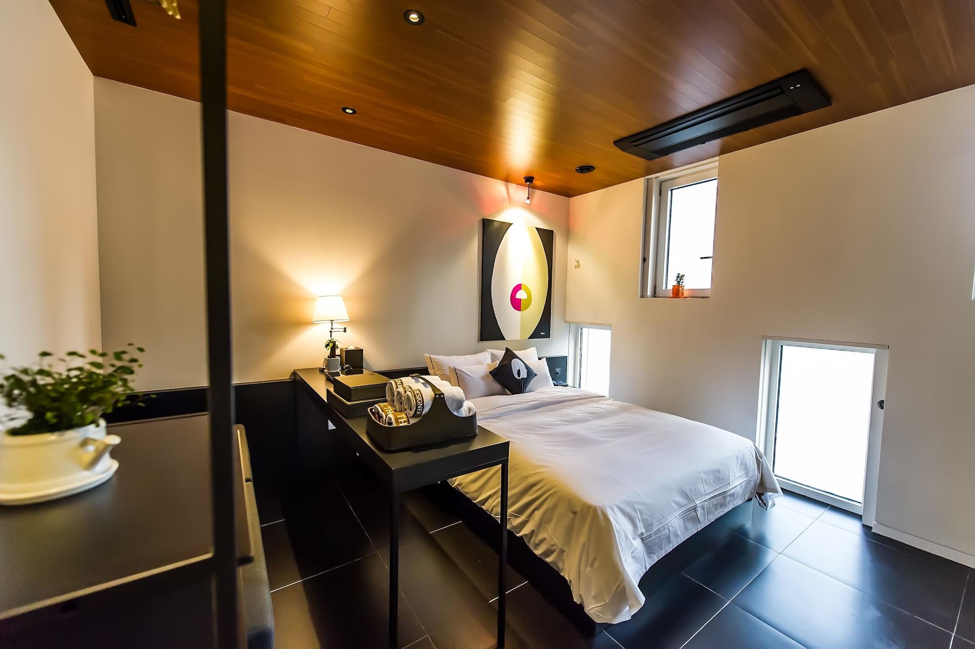 The Designers Jongro 3*